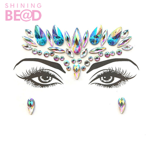 <span class=keywords><strong>Tatouage</strong></span> de fête faciale 3D sexy brillant acrylique strass Festival de carnaval pour femmes <span class=keywords><strong>tatouage</strong></span> facial autocollant pour les yeux <span class=keywords><strong>diamant</strong></span> - Product Image 2