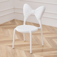 Chaise pour enfants de style nordique moderne, prix de gros d'usine OEM, en plastique écologique, design mignon pour la maternelle, l'hôtel, la salle à manger, l'extérieur
