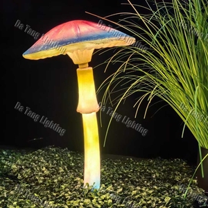 Lampes en fibre de verre en forme de champignons pour parcs à thème, centres commerciaux, stations balnéaires et aménagements paysagers de jardins fantastiques - Product Image 3