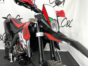 Aprilia <span class=keywords><strong>RX125</strong></span> d'occasion en excellent état et divers modèles de motos sportives britanniques à prix de gros 67566987 Origine Royaume-Uni - Product Image 5