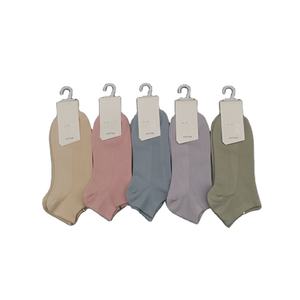 Chaussettes courtes pour femmes en coton 100% neuves, sortie d'usine, chaussettes basses à la cheville, confortables et transparentes - Product Image 1
