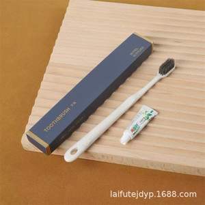 <span class=keywords><strong>Kit</strong></span> da Bagno per <span class=keywords><strong>Hotel</strong></span> e B&B: Spazzolino Monouso Morbido, Pettine e Confezione con Scatola - Set da Viaggio - Product Image 2