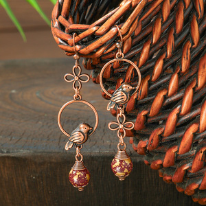 Boucles d'oreilles pendantes vintage en alliage de cuivre, plaqué bronze antique, motif floral, pour femmes - Product Image 4
