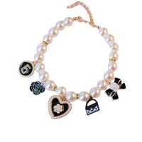 Nouveauté 2026 Collier de luxe de marque pour petit chiot, accessoires pour animaux, collier à breloques pour chat, collier de créateur pour chien