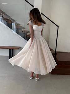 Robe de soirée élégante en tulle pour femme, col carré sexy, taille corset, coupe trapèze, longueur thé, idéale pour mariage et cocktail - Product Image 1