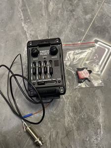 อีควอไลเซอร์ปิ๊กอัพกีตาร์ Acoustic PLUS-T พร้อมเคลือบสีบรอนซ์และวัสดุ ABS สำหรับกีตาร์โปร่ง - Product Image 6