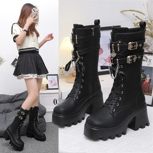 Botas de plataforma negras IStapromo Gifts, de media pantorrilla, con cordones, cremallera lateral, hebilla y cadena, botas de combate para mujer, parte superior de PU, para uso en otoño/primavera - Product Image 1
