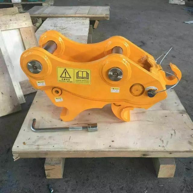 Tilting Hydraulic Quick Coupler 5-20 Ton Excavator Manual Quick Hitch With Pins
