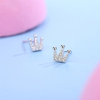 Vente en gros de boucles d'oreilles en forme de couronne en argent sterling 925 avec zircon cubique pour femmes