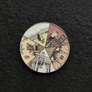 Spilla Personalizzata con Illustrazione Vintage - Distintivo Artistico Personalizzato - Product Image 1