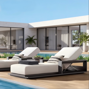 Ensemble de chaises longues de luxe pour hôtel et villa - Chaises de <span class=keywords><strong>piscine</strong></span> en <span class=keywords><strong>aluminium</strong></span> écologiques résistantes aux UV pour une utilisation en <span class=keywords><strong>piscine</strong></span> - Product Image 1