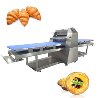 Machine à cuire le pain semi-automatique professionnelle pour boulangerie, avec bande transporteuse, pour la pâte à pizza, les croissants, les noix et le lait