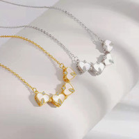 Kalung Liontin Hati CZ Berlapis Emas 18k 2-in-1 Lipat dengan Cangkang Mutiara dan Magnet Berbentuk Semanggi Berdaun Empat, Perhiasan Keberuntungan untuk Wanita