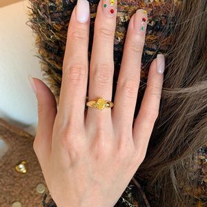 Bague de style antique en argent pur S925 avec diamant jaune en forme d'œuf super étincelant pour l'index, petite abeille dodue française - Product Image 3