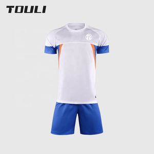 เสื้อฟุตบอลพิมพ์ลายด้วยความร้อนจากเส้นใยโพลีเอสเตอร์ 25-26100% กำลังขายดี ชุดฟุตบอลที่แห้งเร็วและระบายอากาศได้ดี - Product Image 3