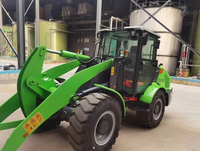 Vente Flash : Chargeur frontal électrique 7 tonnes et chargeur de tracteur 820TE avec godet de 1,2 m³ en stock pour une utilisation à émissions zéro