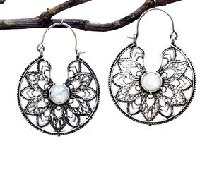 Style bohème argent pierre cerceau boucle d'oreille pierre de lune Design Tribal fête de mariage fiançailles cadeau laiton matériel plaqué argent - Product Image 1