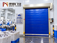 Porte à enroulement isolée à grande vitesse pour entrepôt frigorifique avec guides chauffants et rideau en PVC