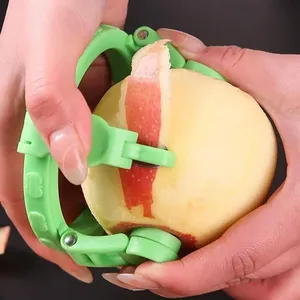 Éplucheur manuel de fruits et légumes Zenidoo avec lames en acier inoxydable, durable et facile à nettoyer pour une utilisation en cuisine - Product Image 6