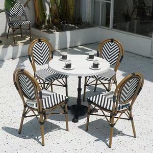 Tables et chaises d'extérieur en gros, ensemble <span class=keywords><strong>table</strong></span> et chaises de salle à manger rétro en rotin pour café, bar et <span class=keywords><strong>jardin</strong></span> - Product Image 1