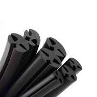 Bande de caoutchouc EPDM à trois cavités pour fenêtre en verre, armoire électrique, bandes d'étanchéité EPDM en forme de H à trois ports