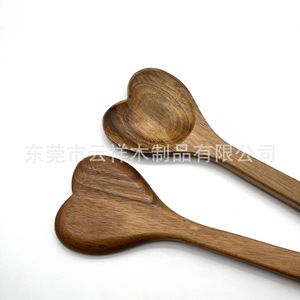 Cuchara de Madera en Forma de Corazón, Cuchara del Amor, Regalo de Graduación, Diseño Moderno y Minimalista Ecológico, Seguro para Contacto con Alimentos - Product Image 3