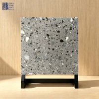 Dalle de terrazzo artificiel résistante à l'usure, revêtement de sol en terrazzo sur mesure, design moderne pour la décoration de villas, hôtels et appartements