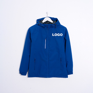 Giacca Impermeabile Unisex Xinglan per Esterni, 3 Strati, Nera in Poliestere, Antivento con Cappuccio e Chiusura a Zip per l'Inverno - Product Image 4