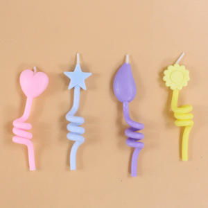 Pulgar doblado multicolor Corazón creativo Espiral larga Quema Velas <span class=keywords><strong>de</strong></span> <span class=keywords><strong>Canto</strong></span> <span class=keywords><strong>de</strong></span> <span class=keywords><strong>feliz</strong></span> <span class=keywords><strong>cumpleaños</strong></span> - Product Image 3