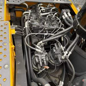 Excavatrice sur chenilles Volvo EC480DL d'occasion, système hydraulique d'origine, 48 tonnes, engin de chantier lourd, en stock pour les opérations minières et de carrière. - Product Image 4