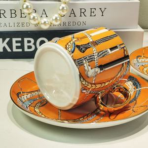 Nuevo Juego de Tazas de Cerámica Creativas Color Naranja para Parejas, Taza de Café y Platillo, en Caja de Regalo - Product Image 3