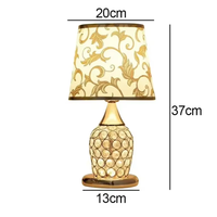 Lampe de table de style européen moderne de luxe, corps en fer doré, lumière LED blanc chaud, pour intérieur, maison, idées de cadeaux de mariage personnalisés