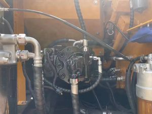 Máquina excavadora SANY 135C de segunda mano, pista hidráulica original de 14 toneladas, excavadora usada en Shanghai - Product Image 5