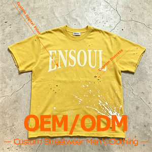 T-shirt en coton épais pour homme, personnalisé avec effet de peinture éclaboussée à la main, style vintage usé et déchiré, streetwear, coupe ample et carrée - Product Image 1