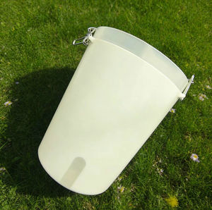 Nuovo Design: Vaso Sospeso Grande da 6 Pollici, Trasparente, Ecologico, Durevole, Autoirrigante, con Contenitore Esterno Bianco Robusto - Product Image 3
