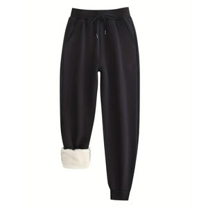 Ensemble de survêtements unisexe à col en O Sportswear avec logo personnalisé 2 pièces en toile de coton noire à motif solide Style décontracté Fabriqué au Pakistan - Product Image 4