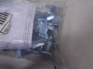 Écrous captifs filetés en zinc M5 SV 4166000 pour armoire électrique en acier – Neuf, original, en stock (PLC) - Product Image 1