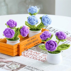 Productos florales hechos a mano, rosas simuladas, pequeñas plantas en maceta, adornos para decoración del hogar, regalos para el coche, flores de hilo tejidas. - Product Image 3