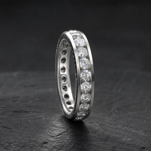 Anello Classico con Gemma Rotonda per Donne, Gioiello da Dito Minimalista ed Elegante - Product Image 3