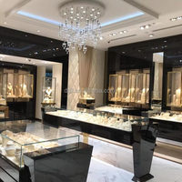 Vitrine d'angle murale en verre pour salon et magasin de détail, présentoir de rangement moderne de luxe pour centre commercial, en métal et MDF