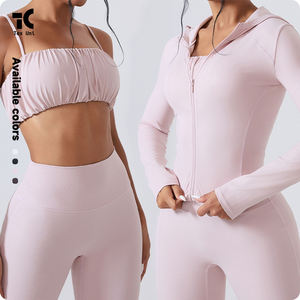 Ensemble trois pièces : <span class=keywords><strong>veste</strong></span> à capuche zippée effet <span class=keywords><strong>cuir</strong></span>, débardeur style bandeau et pantalon évasé sans coutures - Product Image 4