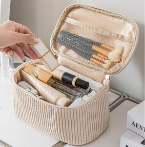 حقيبة يد بسحاب بشعار مخصص ، حقيبة يد مضلعة ، حقيبة مكياج صغيرة اسطوانية ، حقيبة مستحضرات تجميل للنساء ، علبة هدايا لعيد الميلاد - Product Image 6