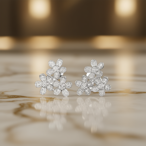 E3334 Orecchini a lobo a forma di fiore in oro bianco con diamante taglio brillante rotondo incastonato a griffe, gioielli classici da donna - Product Image 2