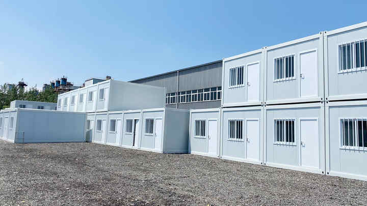 2025 New Style 20ft Folding House Prefab Container House Two Rooms One Hall Fold up Home Prefabricated with Trail