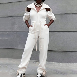 <span class=keywords><strong>Tuta</strong></span> Sportiva da Donna Personalizzata OEM <span class=keywords><strong>con</strong></span> Spalle Scoperte, Colletto Risvoltato, Maniche Lunghe, Felpa Spessa <span class=keywords><strong>con</strong></span> Coulisse - Product Image 1