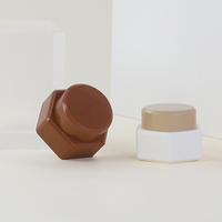Pot hexagonal en plastique PP 3g 5g, mini-récipient pour gel de construction avec capuchon rond, pot de gel dépoli résistant aux UV, emballage