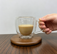 Doppelwandige Borosilikatglas-Kaffeetasse, Transparente Isolierte Teetasse mit Henkel und Holzuntersetzer für Zuhause und Büro, Latte, Cappuccino
