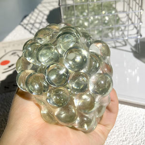 Balle anti-stress en plastique cristallin faite à la main de 10 cm, jouet sensoriel et anti-stress pour enfants de 5 à 7 ans, balle moelleuse et sonore, cadeau unisexe - Product Image 2