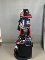Samuray Zırhı Demir Oymalı Replika Tam Set Altın Maedate Kabuto Kask Siyah Menpo Maskesi Komple Vücut Koruyucuları Yetişkinler İçin Giyilebilir