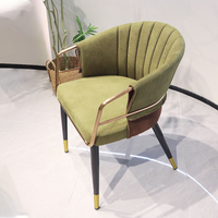 Chaise de salle à manger de luxe moderne avec pieds en acier inoxydable, siège moelleux en tissu velours ou cuir, pour hôtel, couleur personnalisable